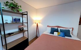 Apartamento charmoso em Pinheiros 250 metros da Estação Oscar Freire Hospital das Clínicas NUBANK INCOR PAULISTA